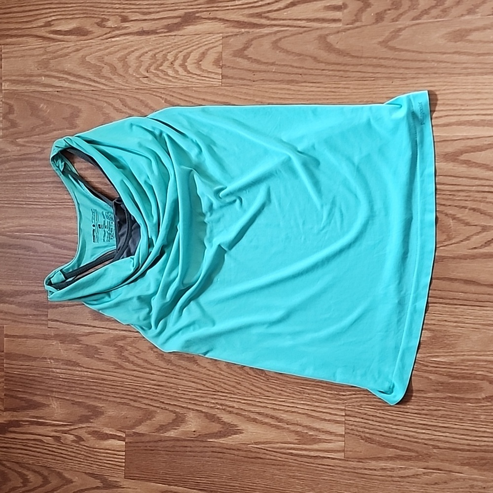 Patagonia Racerback top size s with bra no‎ pads